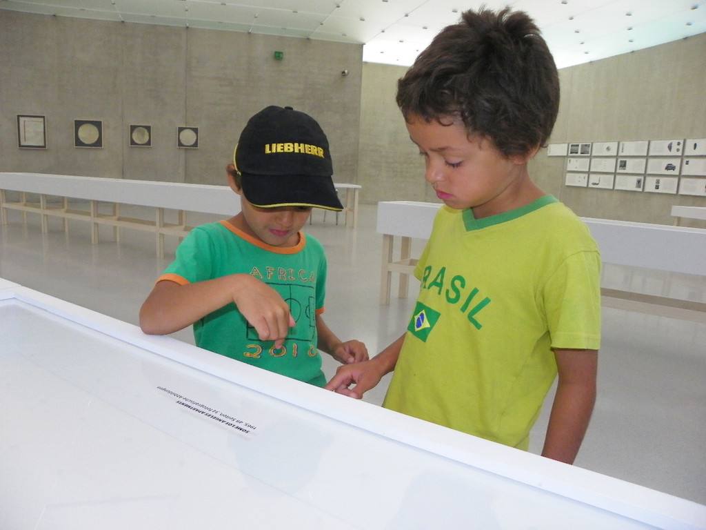 115_7141_JPG-1346098635