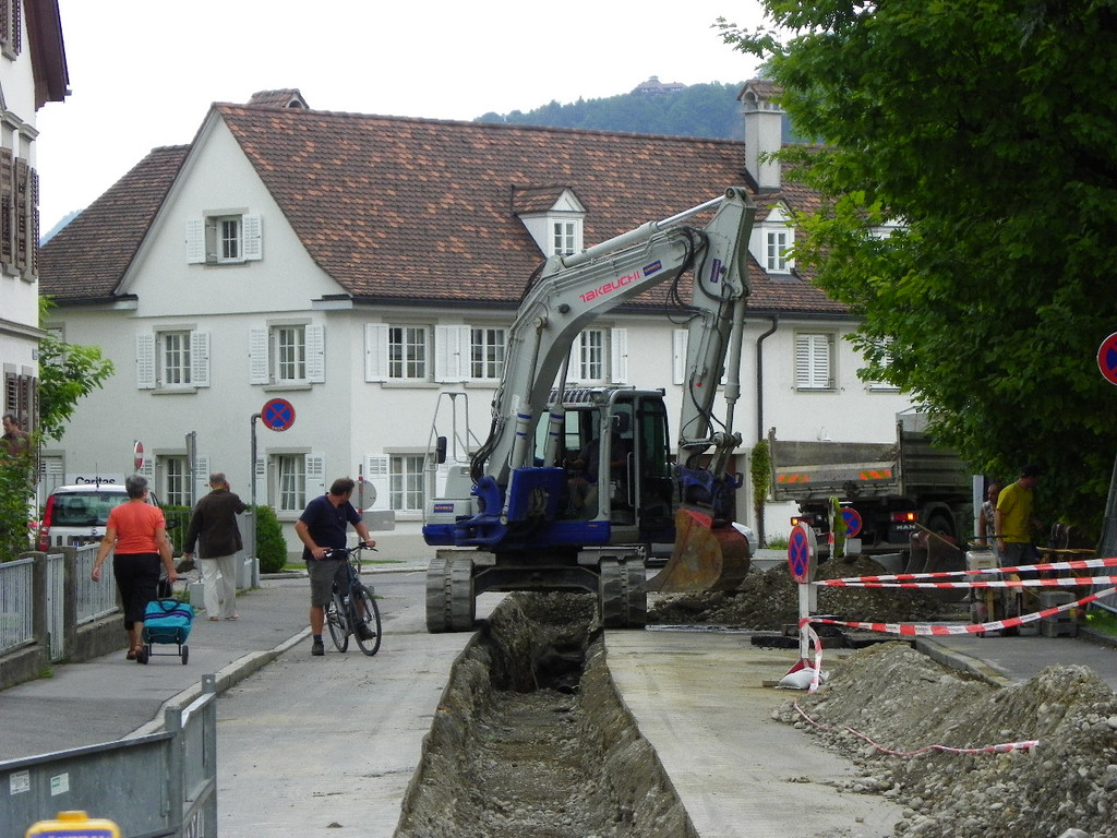 115_7874_JPG-1346098820