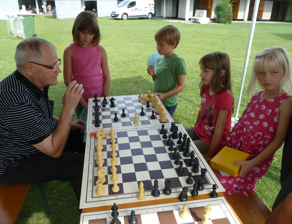 Fest12c_jpg-1346099702