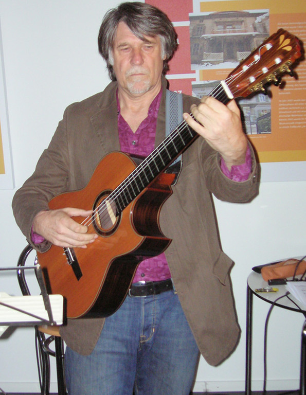 VHS2aGillard_jpg-1346259474