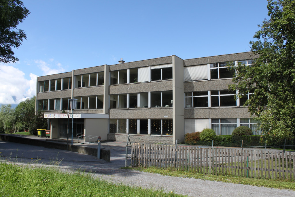 Volksschule Tisis.JPG