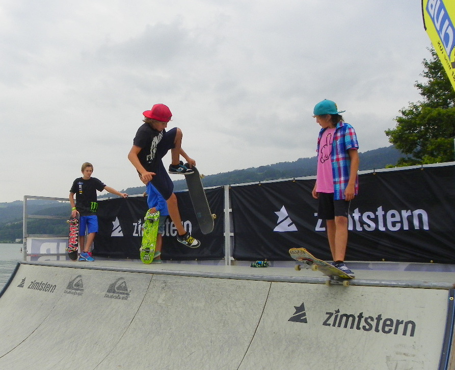 115_9476_JPG-1346346997