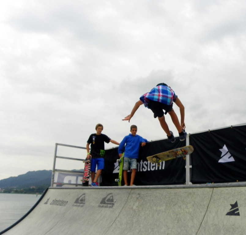 115_9477_JPG-1346347000