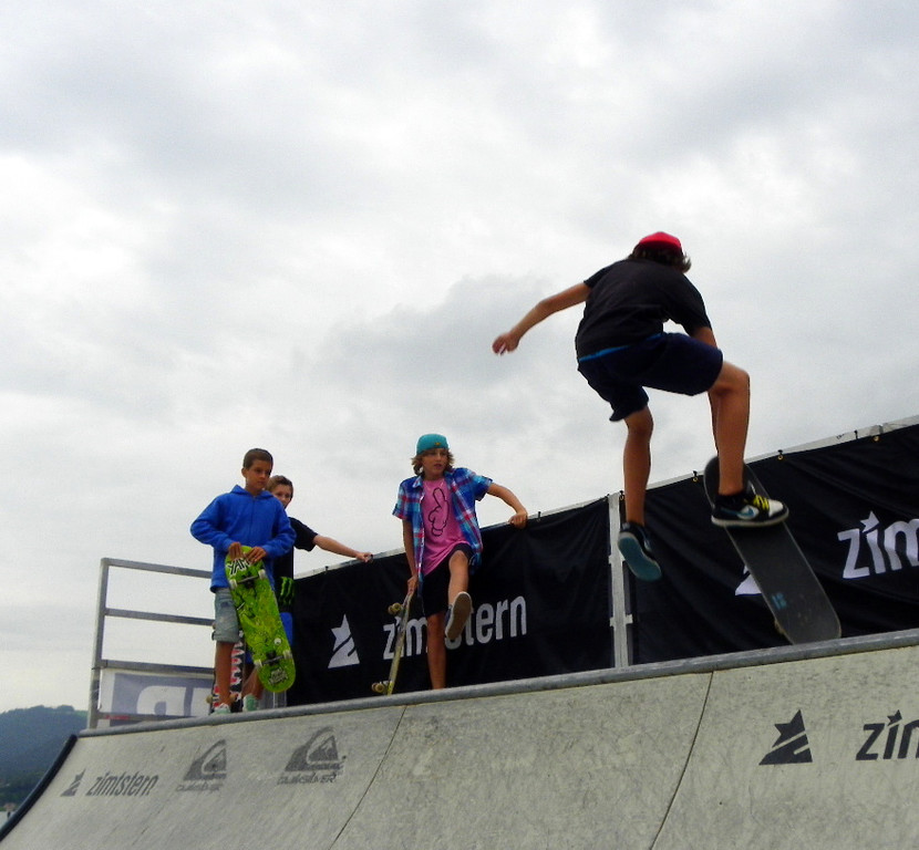 115_9479_JPG-1346347003