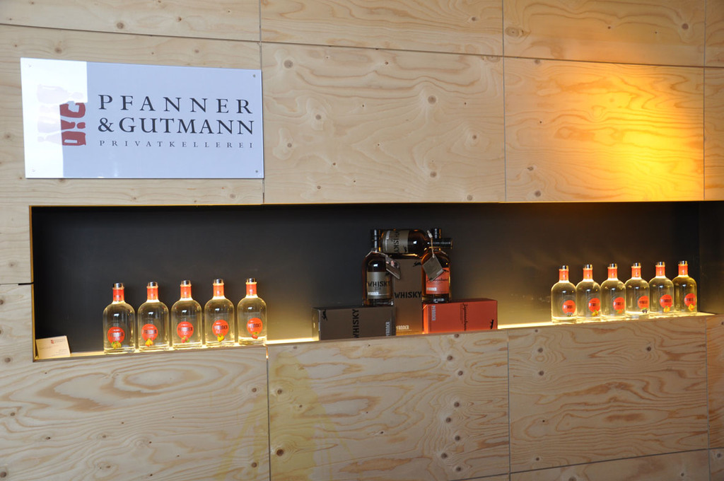 whiskey1_jpg-1346407961