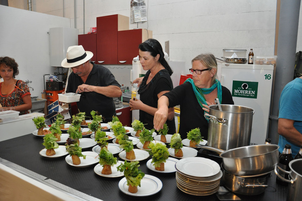 BazarT8_jpg-1346409049