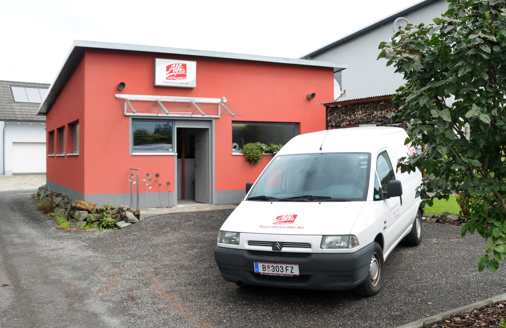 Alfis Werkstatt 01-09-2012 4_jpg-1346500340