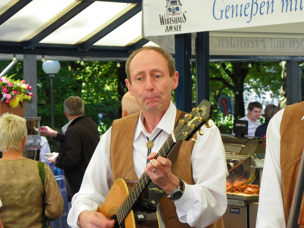 111_7015_JPG-1346572362