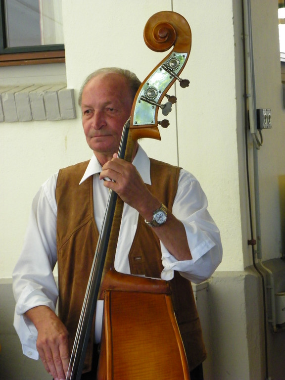 111_7030_JPG-1346572379