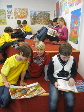Buecherei Besuch 2010 _1_.jpg