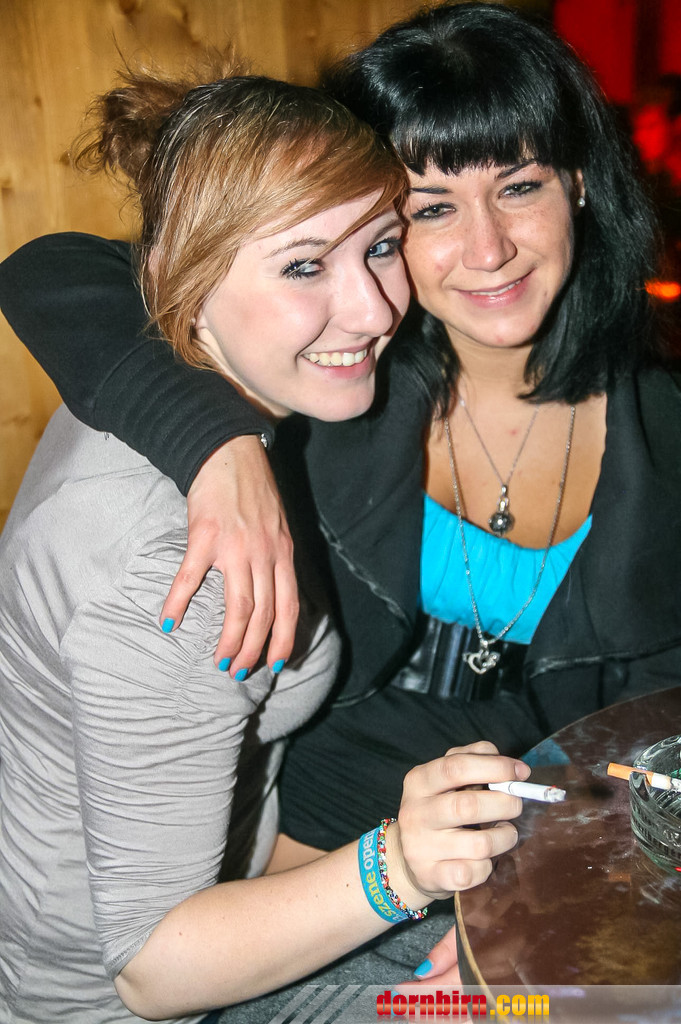 12004169.jpg