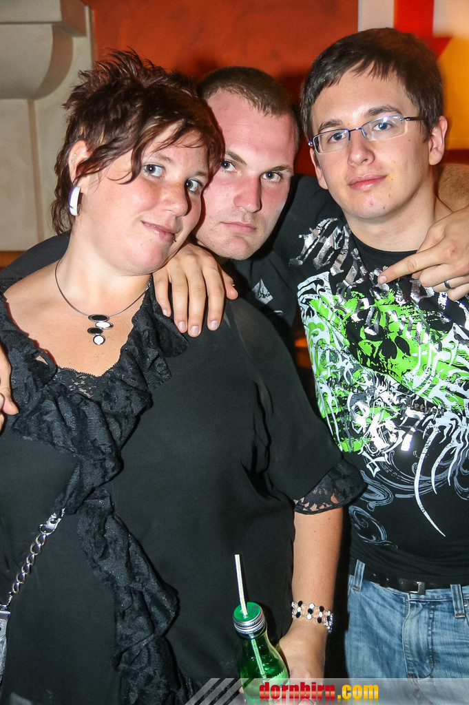 12004144.jpg