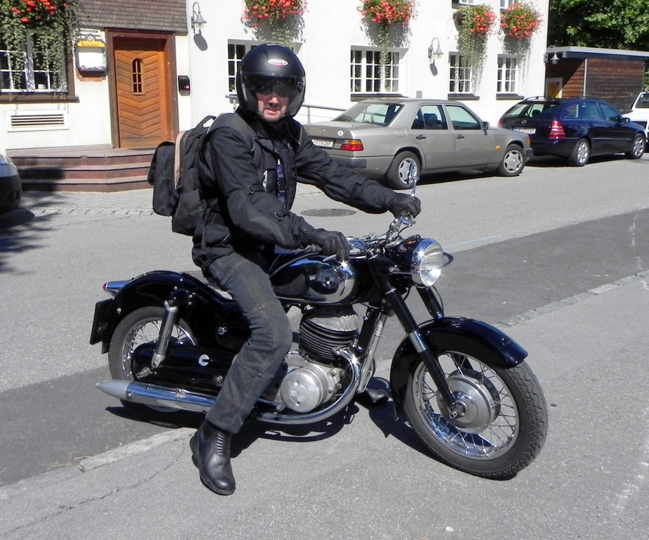 DSCN8932.JPG