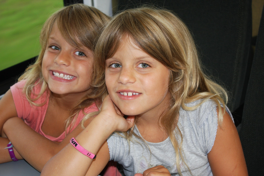 Leonie und Nina.jpg