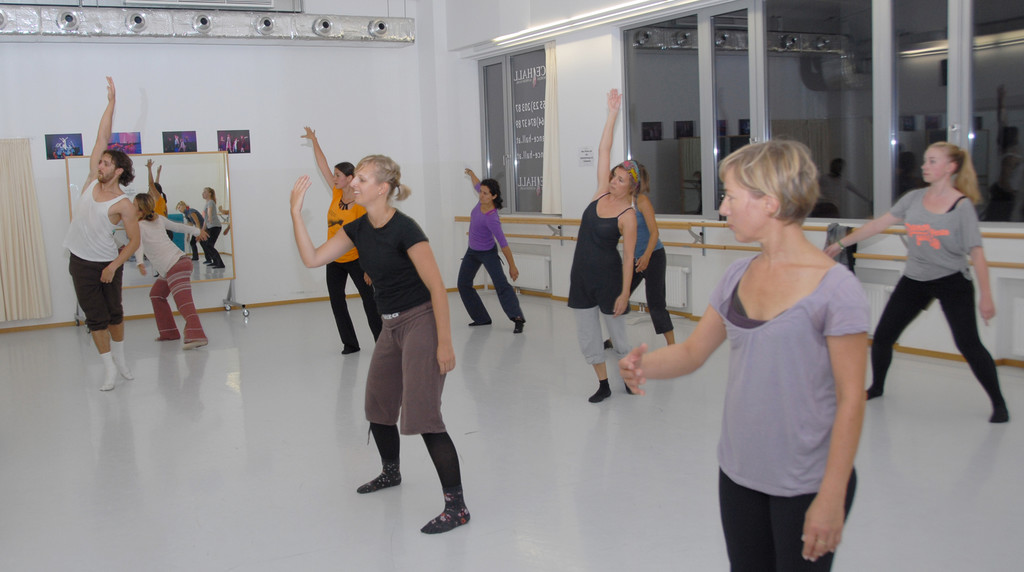 zeitgenoessischer_tanz_01_jpg-1346658073