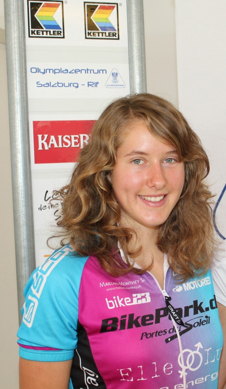 Lisa Mitterbauer_Olympiazentrum.jpg