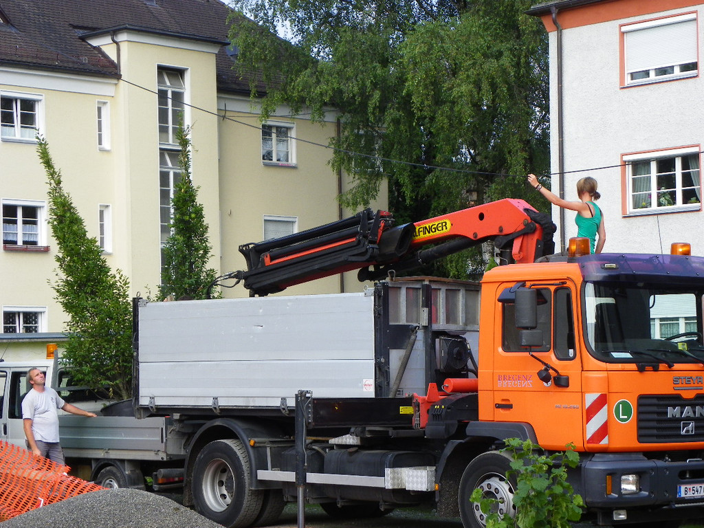 115_4859_JPG-1346708288