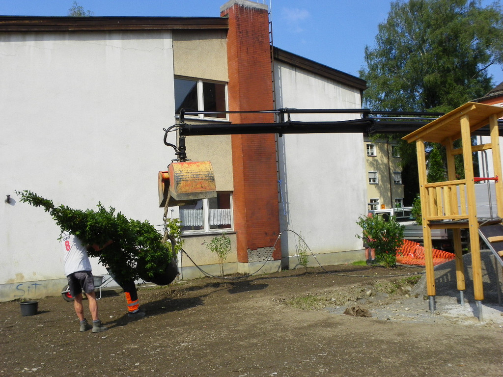 115_4866_JPG-1346708327