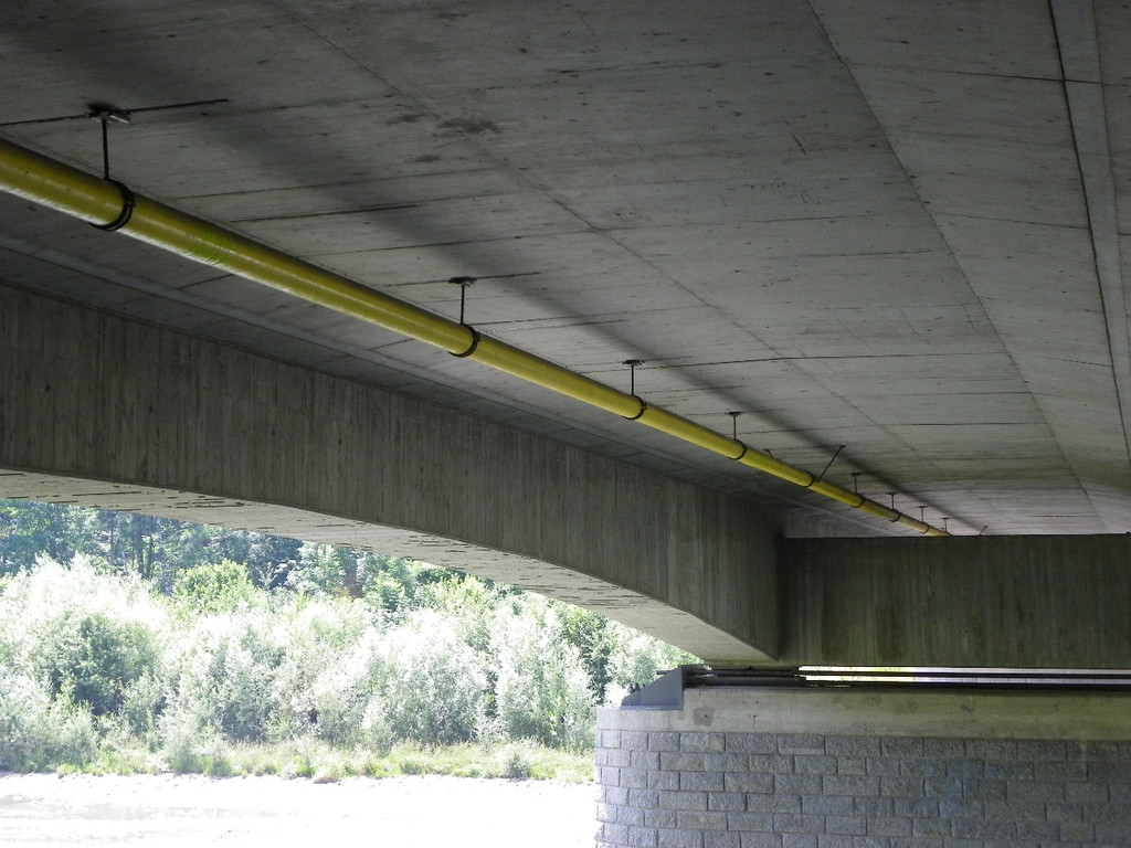 115_2169_JPG-1346709505