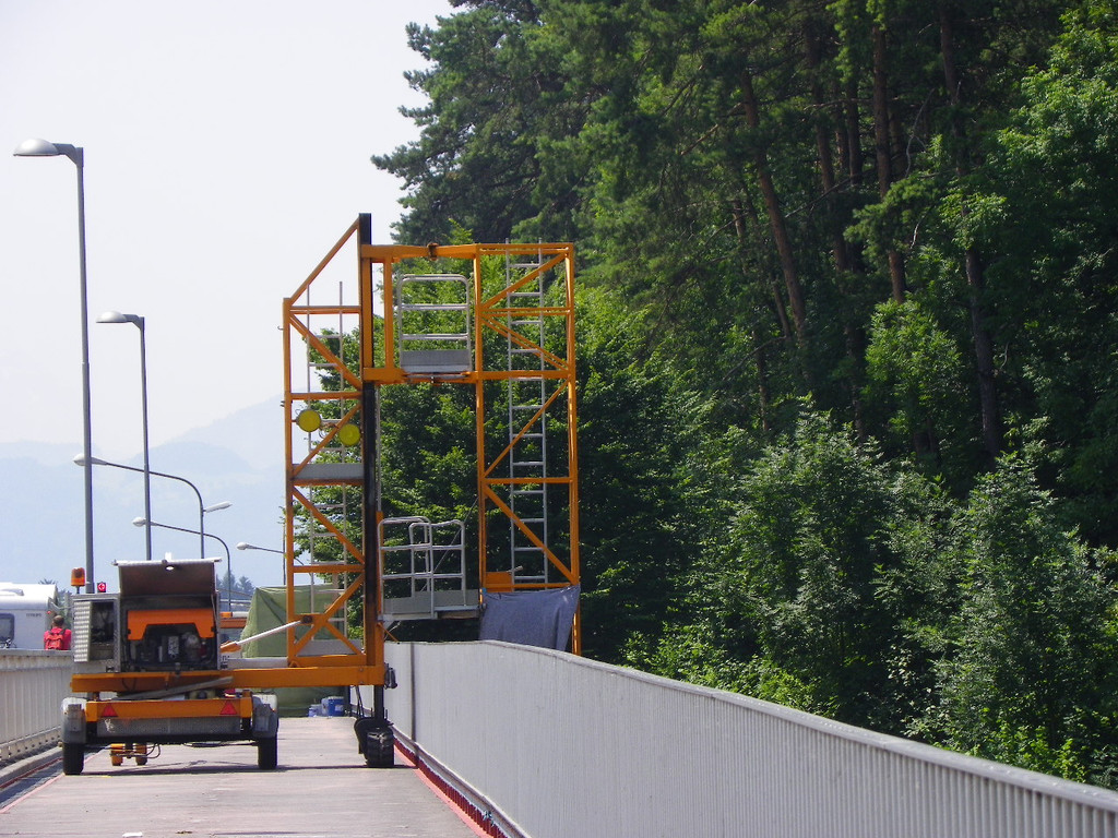 115_2156_JPG-1346709456