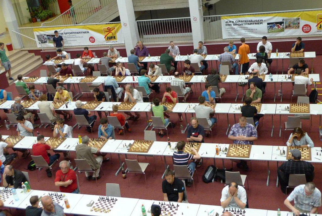 Nussis2Saal_jpg-1346766339