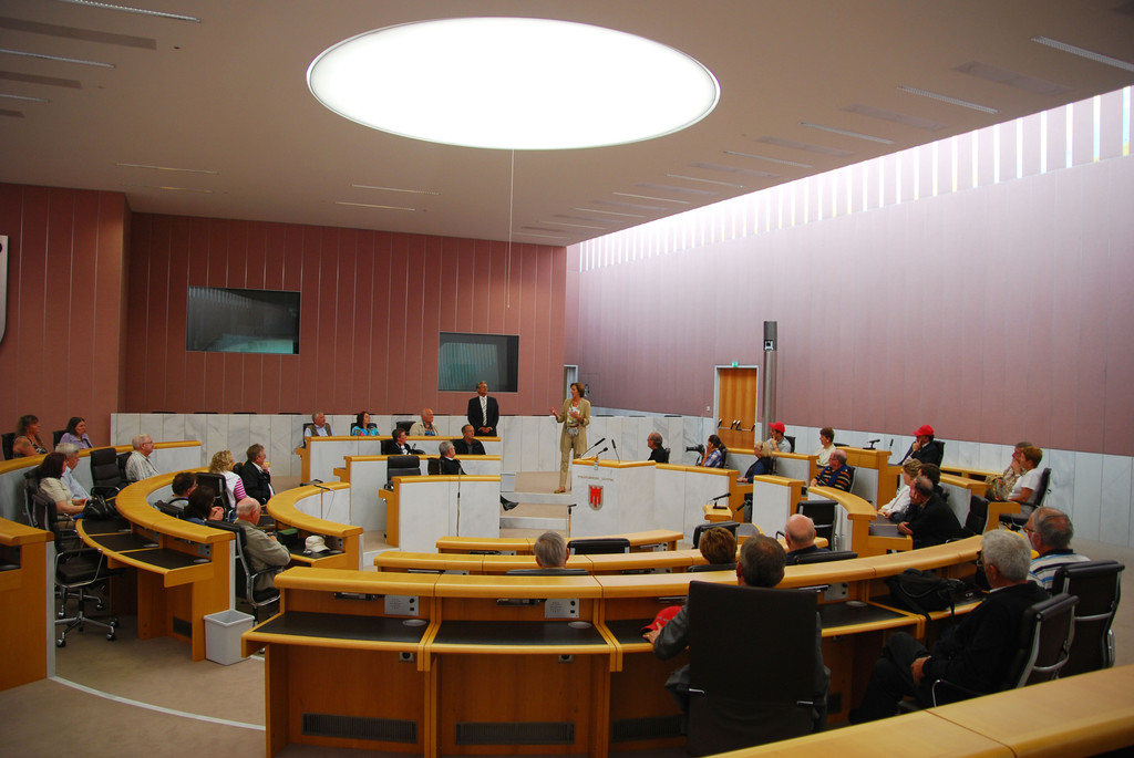 lux02_jpg-1346771598