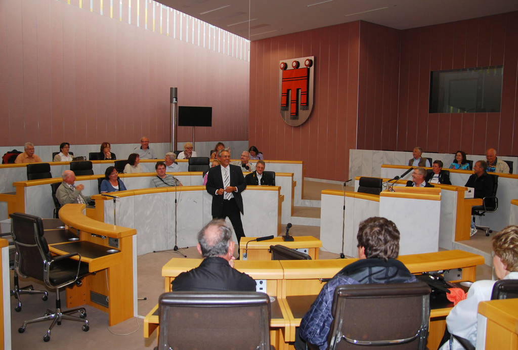 lux06_jpg-1346771651