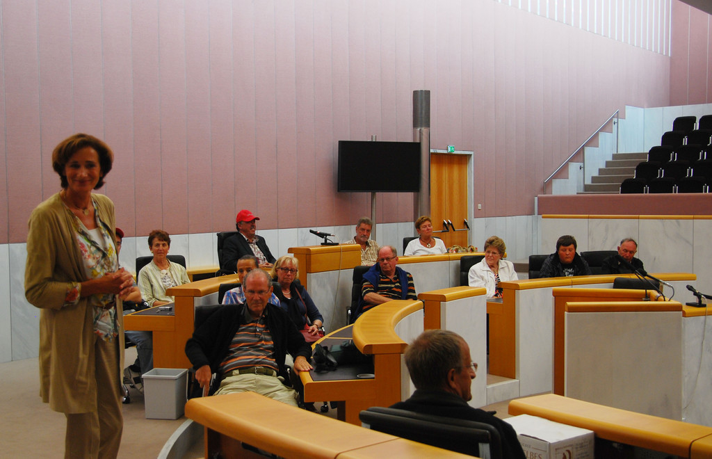 lux10_jpg-1346771695