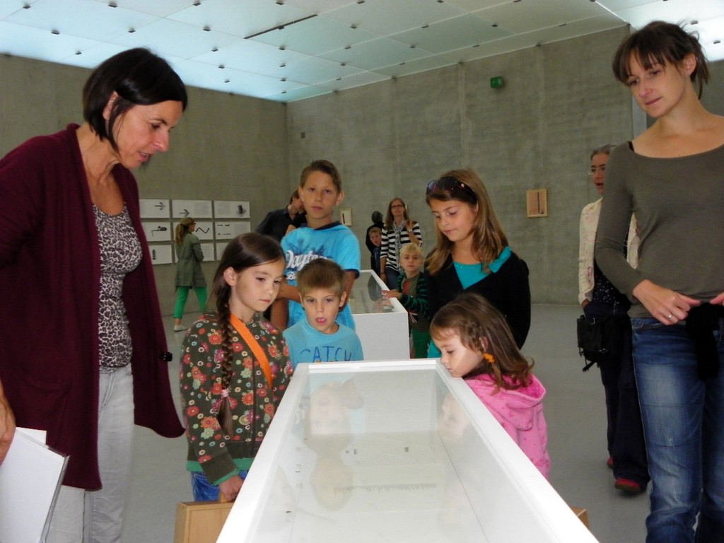 115_9860_JPG-1346880534