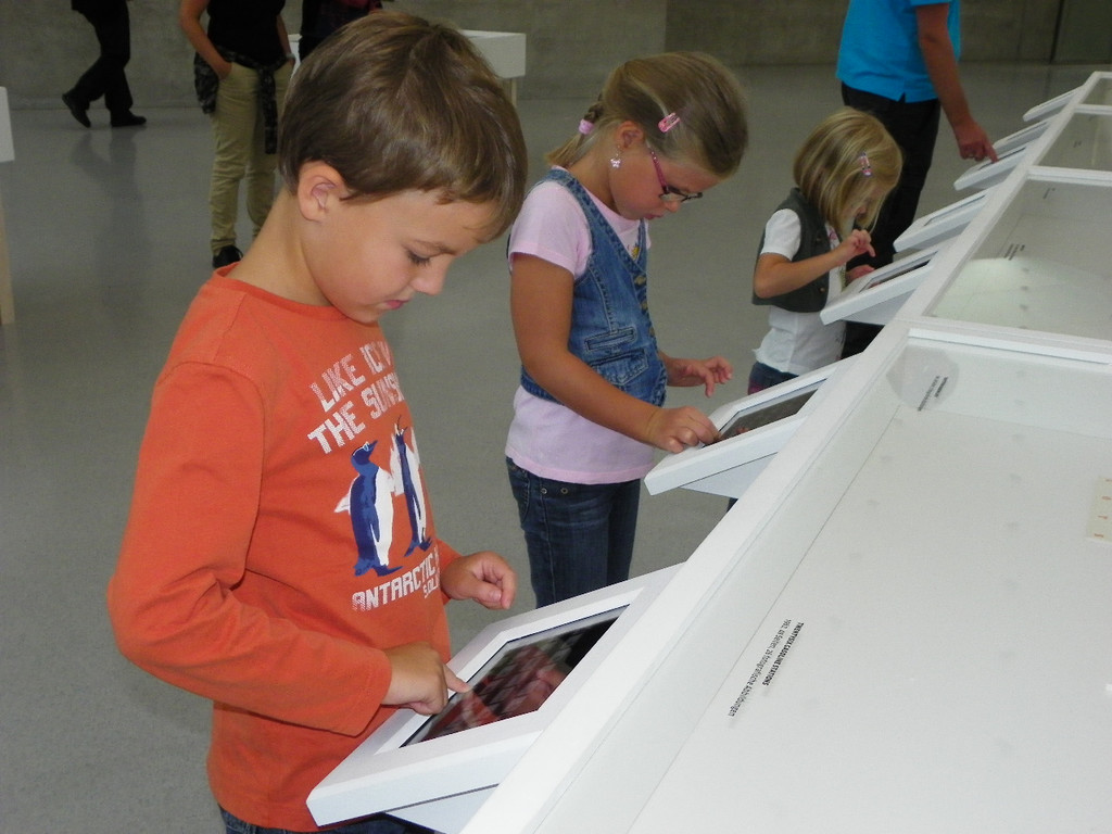 115_9857_JPG-1346880516