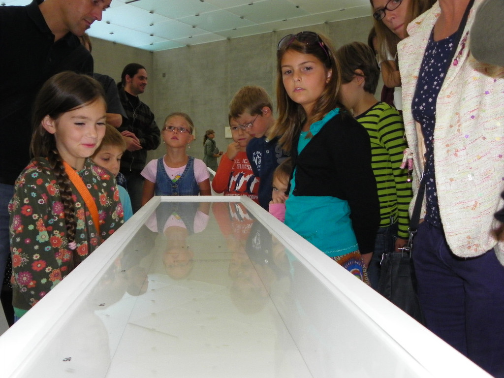 115_9862_JPG-1346880546