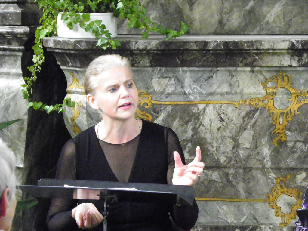 115_9834_JPG-1346881148