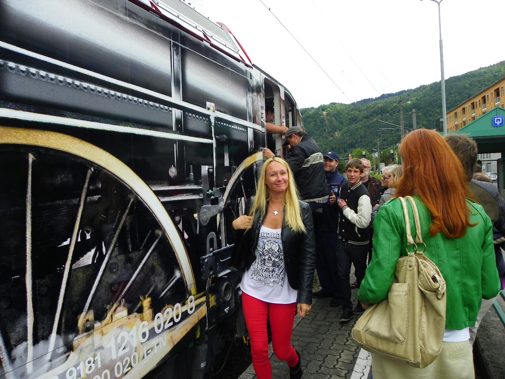 115_9654_JPG-1346883068