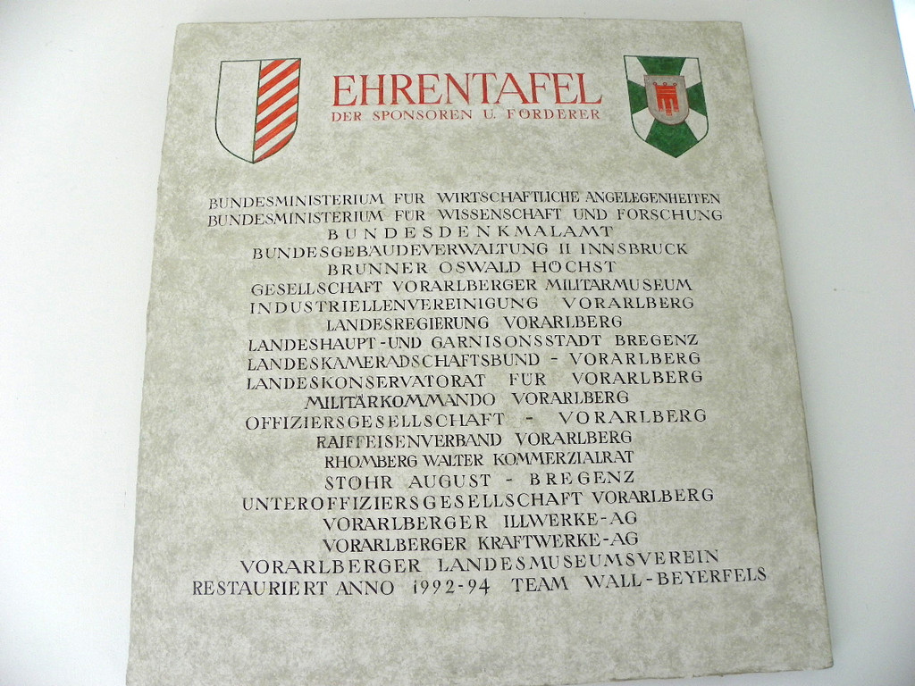 115_2366_JPG-1346885043