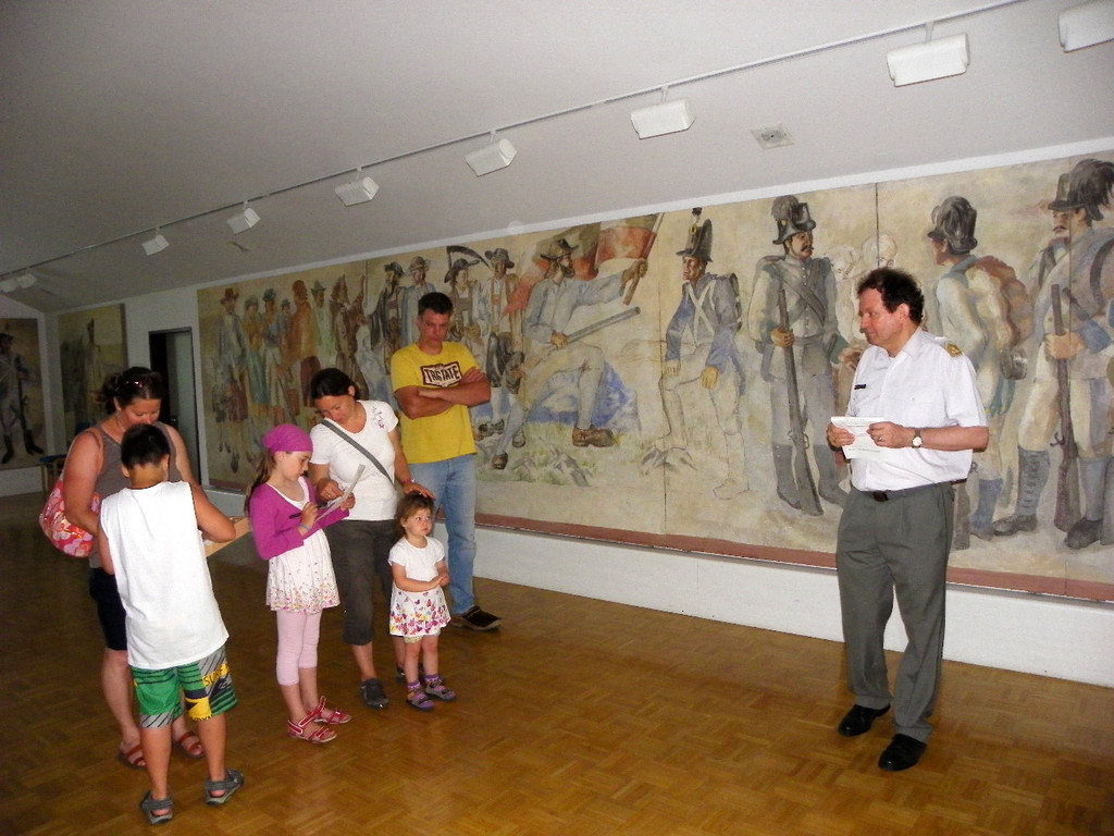 115_2376_JPG-1346885054