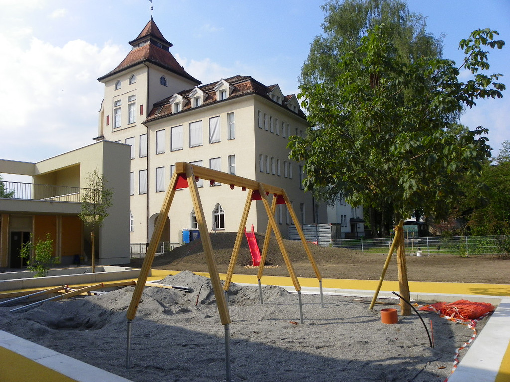 115_4852_JPG-1346885940