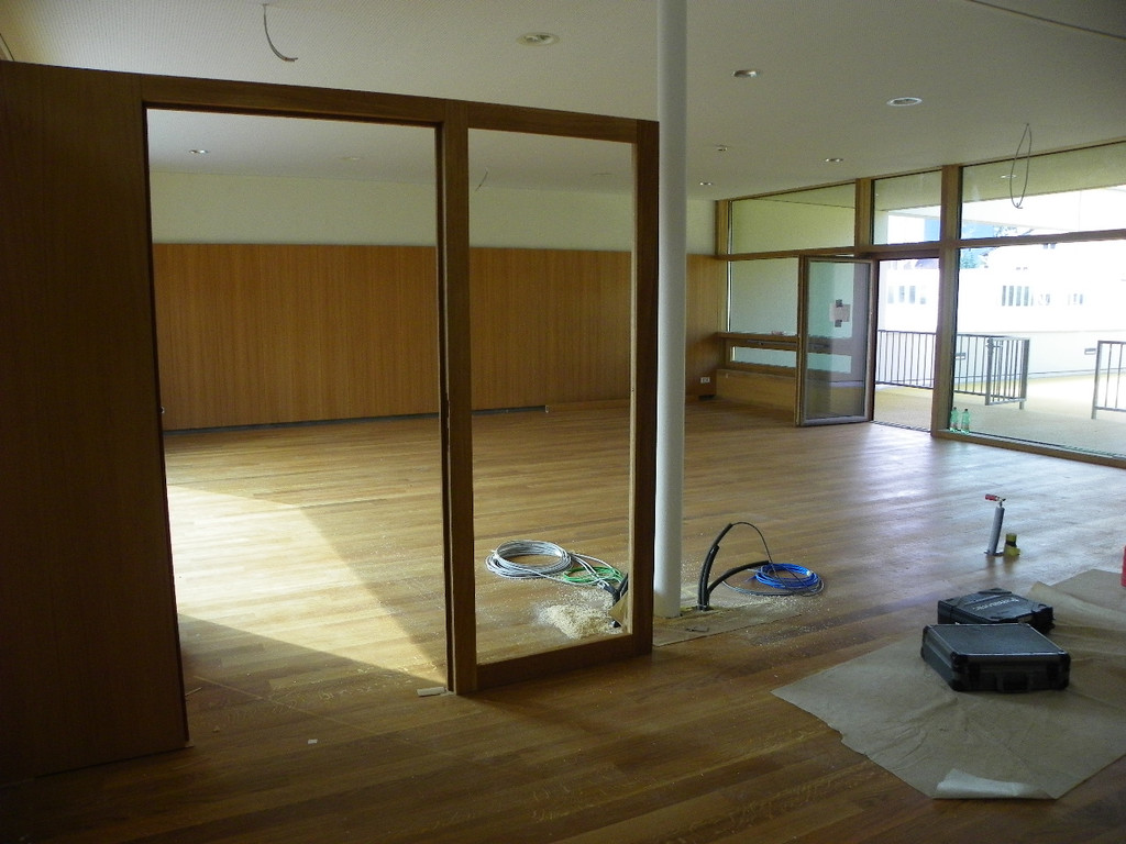 115_4845_JPG-1347094575