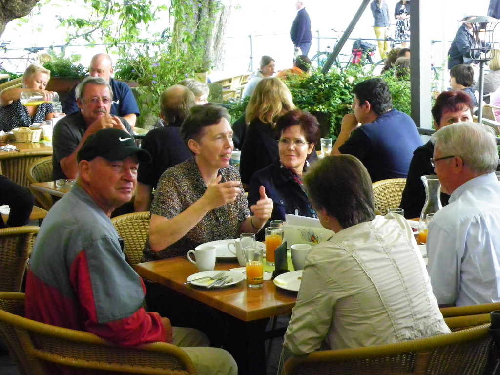 104_8519_jpg-1347096103