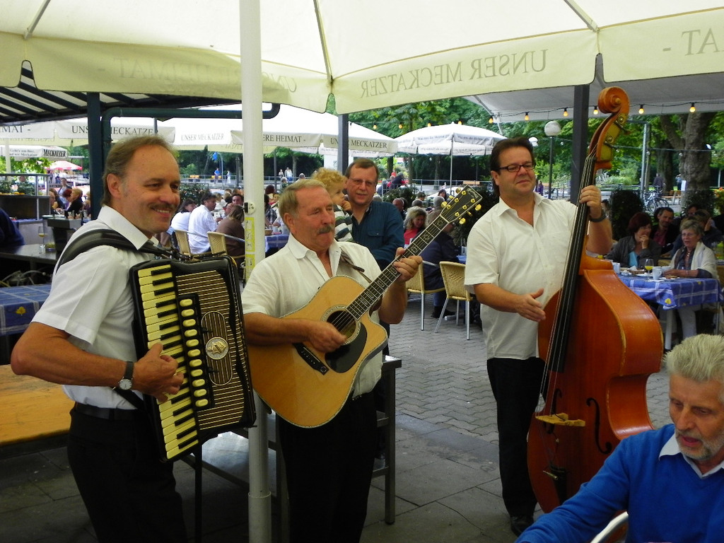 104_8534_jpg-1347096131