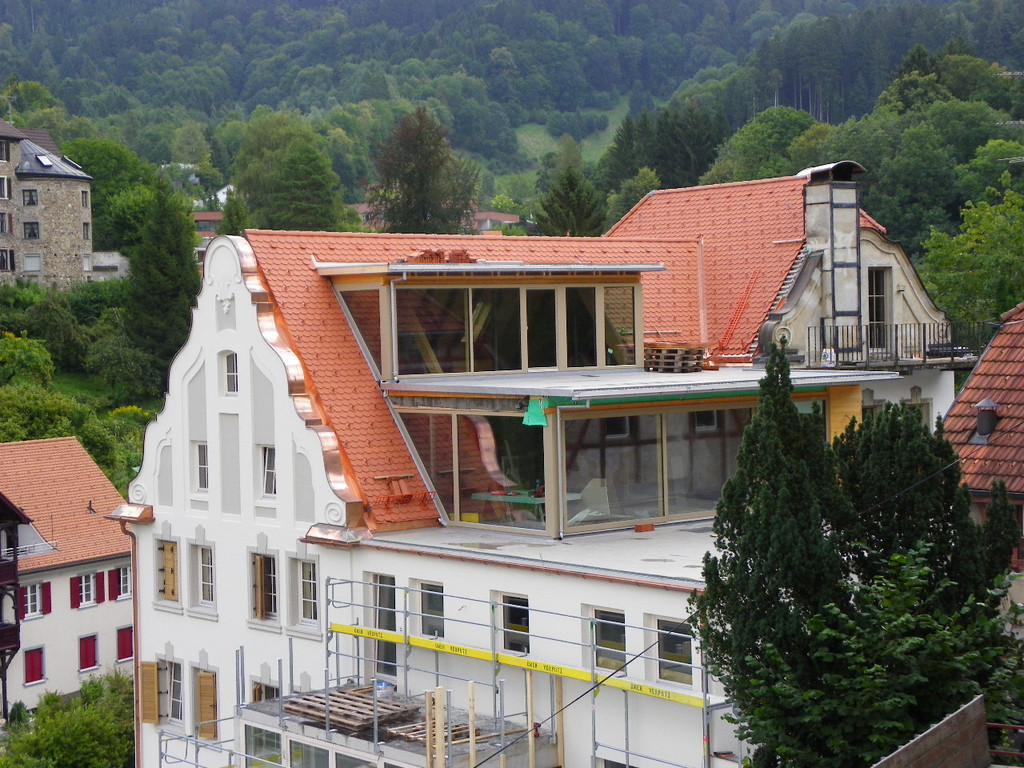 115_7894_JPG-1347096748