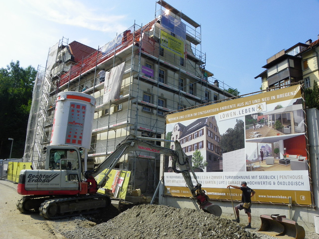 115_4911_JPG-1347096813