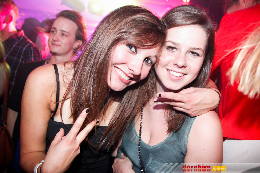 12020132.jpg