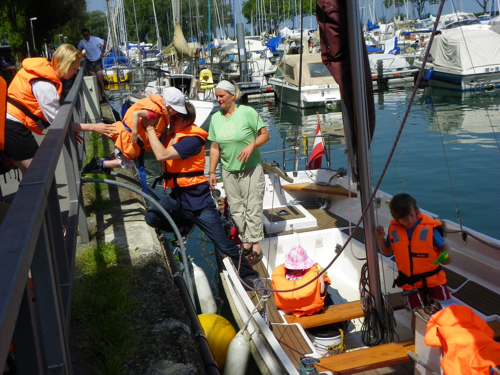 115_1825_JPG-1347104803