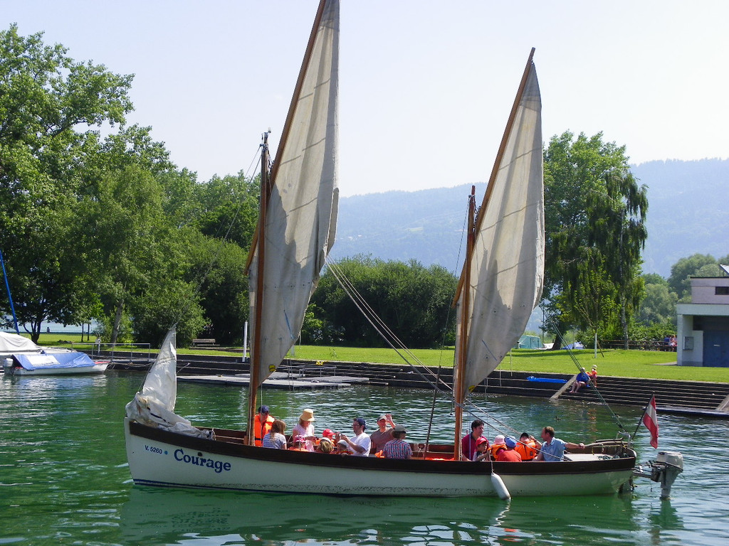 115_1840_JPG-1347104827