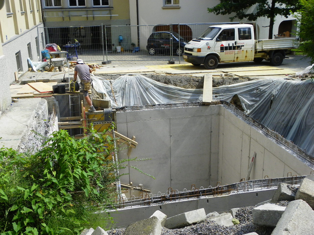 115_4965_JPG-1347105651