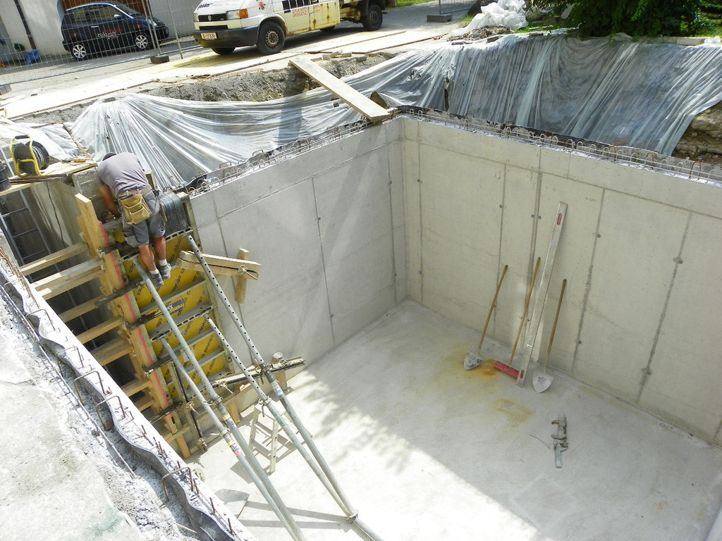 115_4975_JPG-1347105660