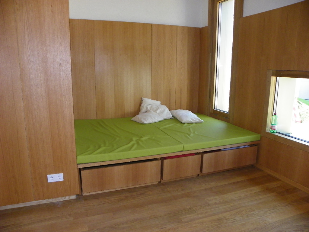 116_1000_JPG-1347174680