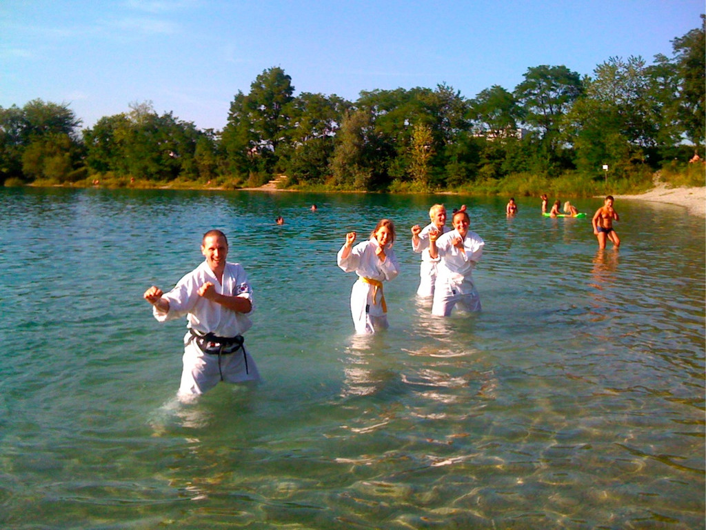 BK_Baggerl__cher_Karatekas 9_jpg-1347217329