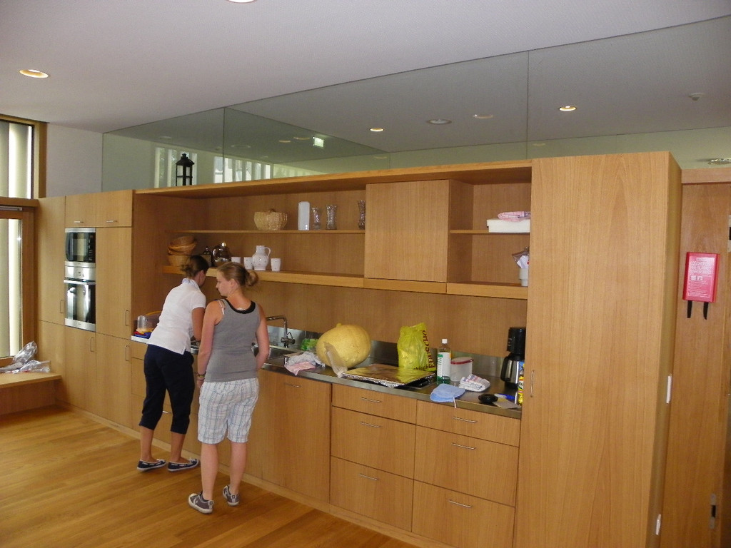 116_1008_JPG-1347314725