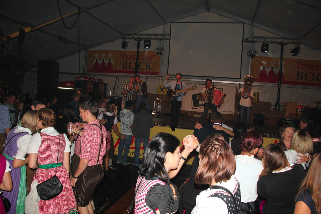 BK_3SchwesternClubbing2012 44_jpg-1347651499